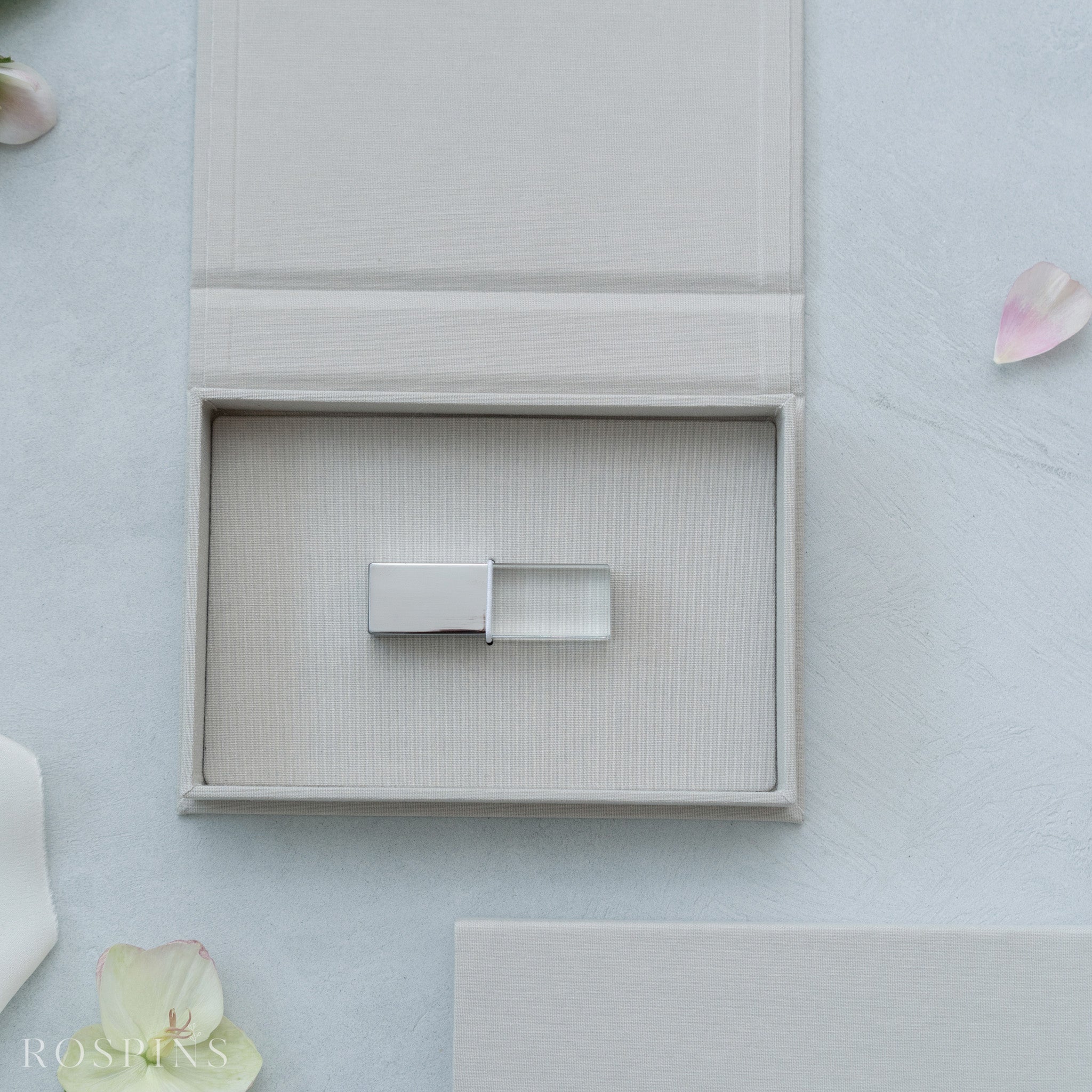 Linen USB Box -Light Grey
