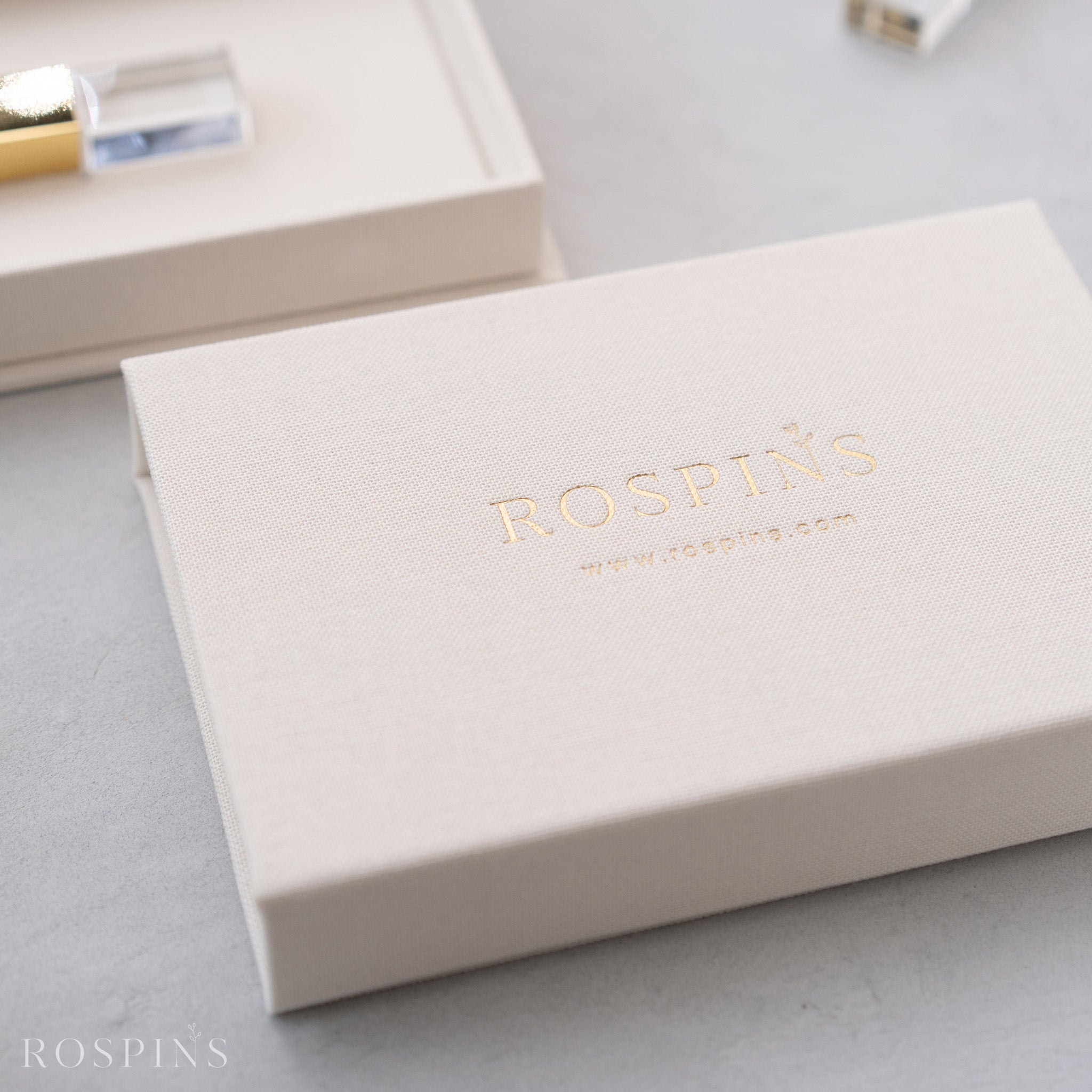 Linen USB Box -Creamy White